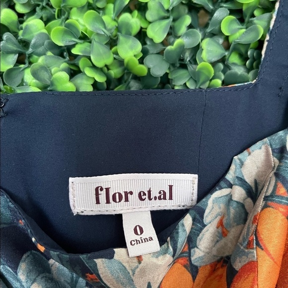 NWT Flor et al Constance Floral Dress
Color: MULTI - Picture 9 of 12